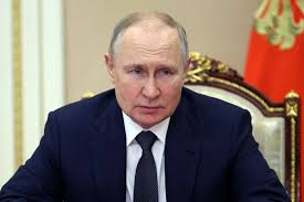 How Putin's taste for jail jargon ...