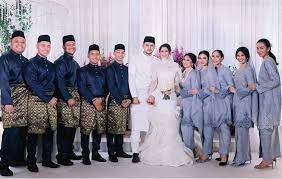 Anzalna perkenal keluarga, rupanya semua kelakar. Awal Jodoh Dia Sampai Anzalna Kongsi Momen Indah Persandingan Adiknya Nazirah Nasir Gempak