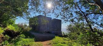 Last visited locality in 4 hike reports, 4 photo(s). Take A Hike Rhodes Memorial To King S Blockhouse
