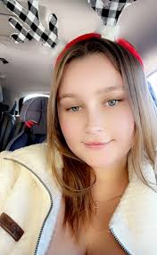 Grieving mother shares daughter's suicide story