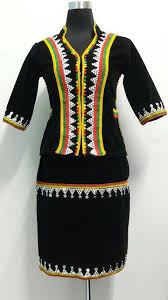 Wanita memakai siung dari anyaman buluh halus bermotifkan geometrik etnik sabah. 25 Sabah Costume Ideas Sabah Borneo Traditional Dresses