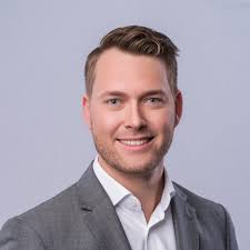 Thomas Geier's Instagram, Twitter & Facebook