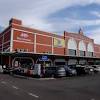 Johor bahru est également connu pour ses célèbres bâtiments gouvernementaux, dont bangunan dato' jaafar muhammad, qui sont tout près de l'hotel grand paragon. Https Encrypted Tbn0 Gstatic Com Images Q Tbn And9gcqrjy7drunzkkde8bl8vfmiwmyvoc3pedafe4wntd2ykc2uozxp Usqp Cau