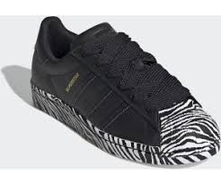 Wir bieten die größte auswahl der besten günstigen schuhe online. Adidas Superstar Women Core Black Gold Metallic Cloud White Ab 46 59 Preisvergleich Bei Idealo De