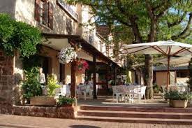 L'auberge aux portes de conques met 2 vtt à votre disposition et prête également des raquettes de tennis. Auberge Aux Portes De Conques Saint Cyprien Sur Dourdou Updated 2021 Prices