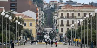 Χωρίς μουσική και με απαγόρευση νυχτερινής κυκλοφορίας και το ρέθυμνο μετά τα χανιά και το ηράκλειο λόγω της έξαρσης των κρουσμάτων κορονοϊού. Pros Lockdown Ala Attikh Se Eyboia Axaia Re8ymno Sta Kokkina H 8essalonikh Krisimh Synedriash Eidikwn Ellada Iefimerida Gr