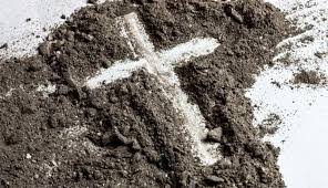 El miércoles de ceniza es una fecha católica, que se calcula contando hacia atrás a partir de la fecha del viernes santo. Por Pandemia Modifican Rito Para Imponer Ceniza Al Inicio De Cuaresma