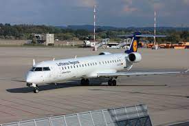 Use airplane seat map to find which ones are more comfortable and which should be avoided. Canadair Crj 900 Lufthansa Foto Bild Luftfahrt Passagiermaschinen Verkehr Fahrzeuge Bilder Auf Fotocommunity