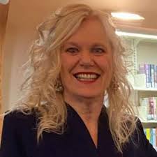 Teresa Aker: From Knocking On Doors to Growing Online