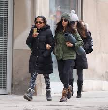 Meghan describes her parents as coming from little. Prince Harry S Girlfriend Meghan Markle Goes To Yoga With Mom People Com