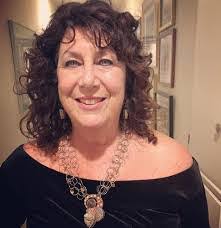 Susan Huxtable's Instagram, Twitter & Facebook