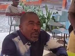 Ansyen depite Anel Belizaire rankontre ak la près nan vil gonaïves jounen  mèkredi 26 janvier 2022 nan katye Raboto nan objektif pou ranmèsi sitwayen  katye sa a, kite pote soutyen pandan tout tan te ...