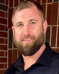 Maurice Everett's Instagram, Twitter & Facebook