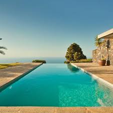 8 Coole Pools Fur Jeden Garten Und Jedes Budget Homify Homify In 2020 Coole Pools Hintergarten Schwimmbader Hinterhof
