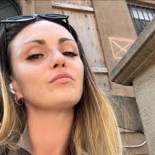 I need a cat name that sounds like it comes from a wealthy family! 🐈 🤎