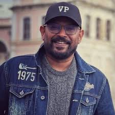 Kourtney Kardashian Has Trouble Adjusting to Husband Travis Barker's Fast  Paced Life; Says, 'He's A Little Bit More Impulsive….'