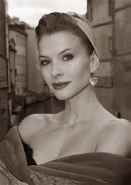 Fotogalerie: Bříško Romany Jákl-Vítové obdivuje vizážista Saša Isar