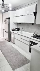 Eğer çamaşır suyu ya da tuzruhu gibi ağır kimyasal içeren deterjanlarla temizlik yaparsanız kısa sürede sararma ve bozarma problemi ile karşı. Aydinlatmasindan Aksesuarlara Bu Mutfak Tasariminin Her Detayi Uyumlu Ev Gezmesi