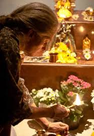 Silenciar A Mente E Focar No Pensador Diz Professora De Meditacao Namaste