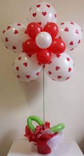 Designed As Flower With Balloons For Valentines Day Valentines Balloons Valentine S Day Diy Balloon Decorations