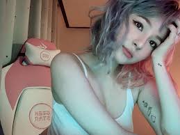 Shannon Jett's Instagram, Twitter & Facebook