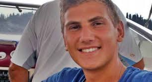 Marco vannini è morto a maggio del 2015, quando, trovandosi a casa della fidanzata a ladispoli, un proiettile lo colpisce alla schiena. Pyb6i2rzxlzmim
