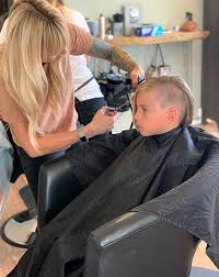 His mom announced his arrival via instagram two days after his birth on december 28, 2016. Carey Hart Shows Off Daughter Willow Sage S Shaved Head People Com