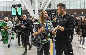 Born 12 june 1990) is a polish footballer who plays for turkish club fatih karagümrük. Artur Sobiech Pilkarz Lechii Gdansk Zone Widuje Raz Na Dwa Tygodnie Namawiala Mnie Na Wyjazd Do Niemiec Rozmowa Dziennik Baltycki