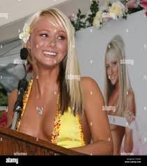 Sara jean underwood playmate year hi-res stock photography and images -  Alamy