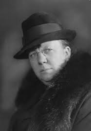 Priv til red.: Portrett av Karen Platou avdukes 100 år etter at hun entret  Stortinget