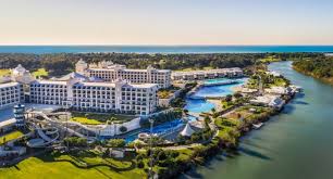 Düden şelalesi, manavgat şelalesi, eski tarihi yerleşimlerin yer aldığı tarihi kaleiçi, özellikle anadolu'nun tarihini keşfedebileceğiniz antalya müzesi ve daha pek çoğu ziyaretinizi bekliyor. Manavgat Ta Gezilecek Yerler Detaylariyla 31 Doga Harikasi Biletbayi Blog