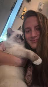 Very early days but finally got my compost bin started. Her name is Bertha  🤗