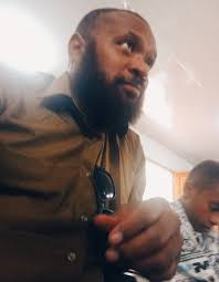 2002 cells group fellowship. Whole school. Every class gat ol smol smol  group. Smol group blo mifla base lo classroom nomo. Taem blo combine  prayer, prayer e gohed as normal, beh Edwin