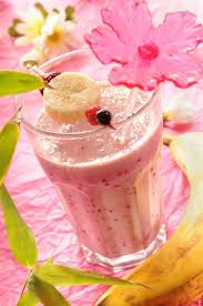 La Fraise Des Qu Elle Pointe Son Nez Sur Les Etals On Ne Voit Plus Qu Elle Apres Recette De Petit Dejeuner Recette Smoothie Fruit Recette Avec Des Fraises