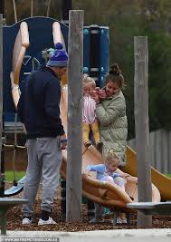 Gary rohan is rumored to be in a relationship with his new girlfriend madi bennett. Afl Gary Rohan S Girlfriend Madi Bennett Plays Stepmum To His Two Daughters Daily Mail Online