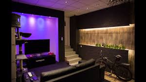 Moderne, hocheffiziente leds sind lichtstark genug, um selbst große räume komplett indirekt zu beleuchten. Wand Kreativ Gestalten Mit Indirekter Beleuchtung Youtube