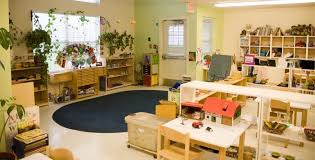 This Seems Like A Visually Busy Set Up However I Like The Neutral Colors And Seems To Me They Tried Montessori Classroom Classroom Reggio Inspired Classrooms