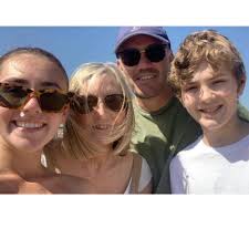 Hello together, I'm looking for a good 5 star hotel for travel in October.  What you prefer and why ?