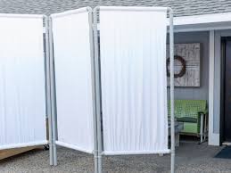Self standing outdoor privacy screen. How To Make An Outdoor Privacy Screen From Pvc Pipe Hgtv