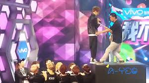 On january 10, 2012, he was introduced as the fifth member of exo. 130604 Exo Happy Camp Suho Challenge Time On Make A Gif
