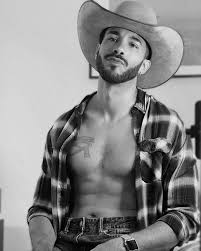 Marcus Genosky (@heymookey) • Instagram photos and videos