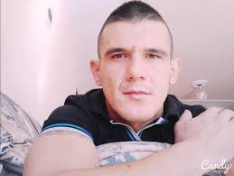 Babë e bir vranë biznesmenin? Kush është Skënder Lika, vëllait iu bë  atentat pas varrimit të së motrës (Foto)