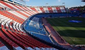 A bola bate no solo pouco antes de simón receber e o guardião só toca ao de leve, domina mal e deixa escapar para o fundo da baliza! Coisas Que Voce Precisa Saber Para Ver Um Jogo De Futebol Na Espanha
