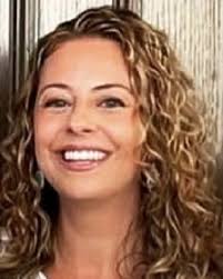 Sarah Larimore's Instagram, Twitter & Facebook