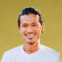 前田謙一郎 Ken Maeda