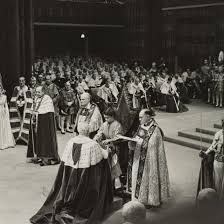 Elizabeth ii (elizabeth alexandra mary; 2 6 1953 Das Fernsehen Ubertragt Die Kronung Von Elizabeth Ii Zeitwort Ard Audiothek