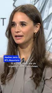 Reporter:innen von "RTL EXTRA" haben 4 Monate lang in den abgeschotteten  Kreisen der Identitären Bewegung recherchiert. Dabei sind sie auch auf  Influencerin Marie Thérèse Kaiser gestoßen, die für AfD-Chefin Alice Weidel  arbeitet