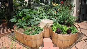 How to layer a keyhole garden. How To Build A Keyhole Garden Easily And Inexpensively Sage S Acre Organic Home Gardens