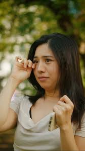 You’re more beautiful than you think! ♥️ KeepSmiling.co ♥️