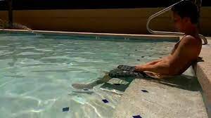 Public Pool Blowjob with Brunette Girlfriend - Amateur Homemade Porn |  AREA51.PORN HD phone wallpaper